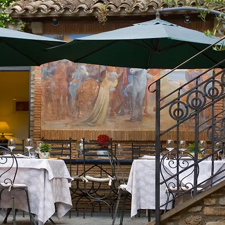 Hotel La Del Capitano 3*