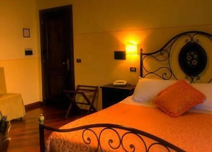 La Del Capitano مونتوني